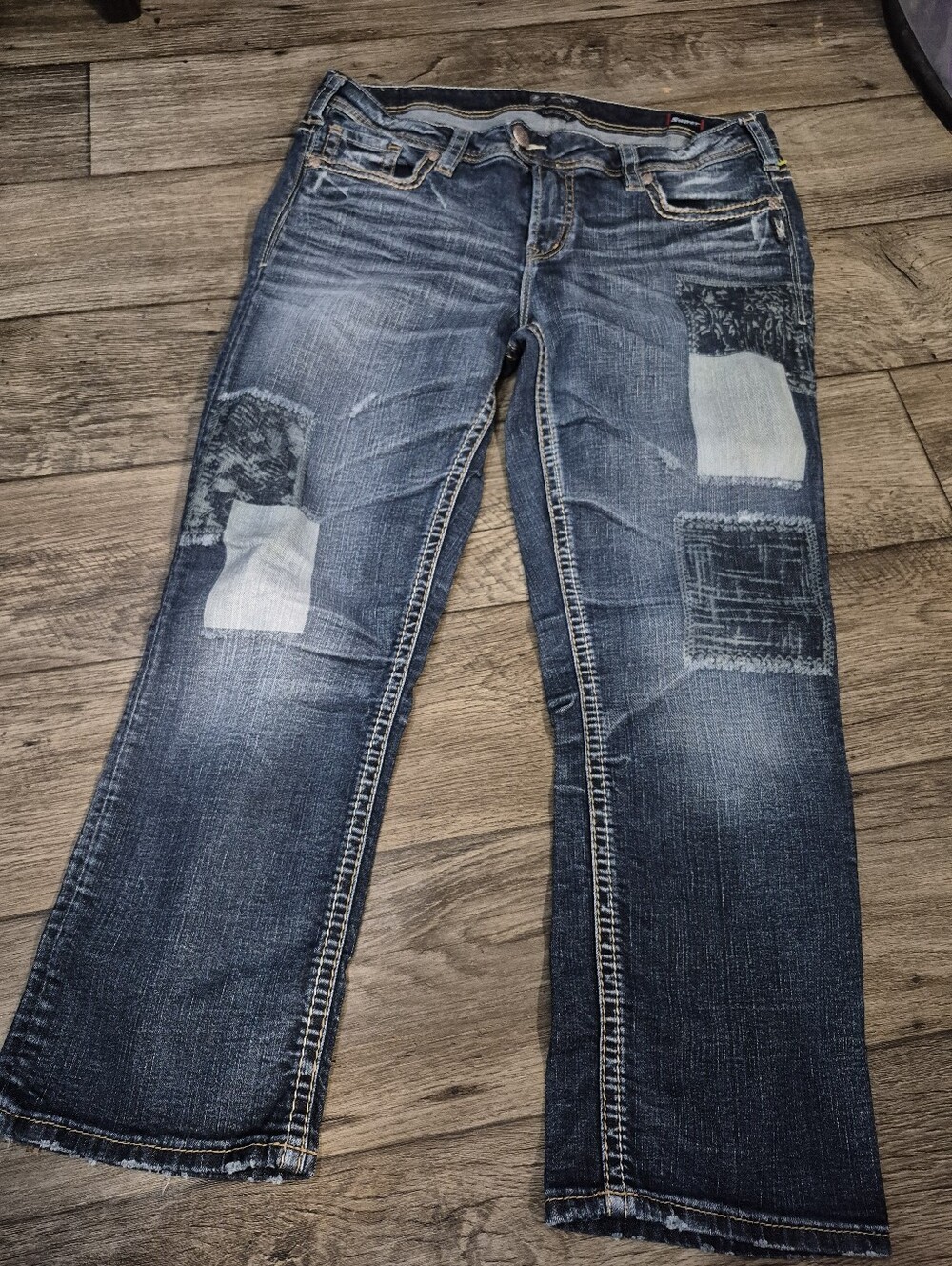 Silver Jeans Tuesday Mid Capri Patchwork Super Stretch (Size 14 Waist, 23 L)